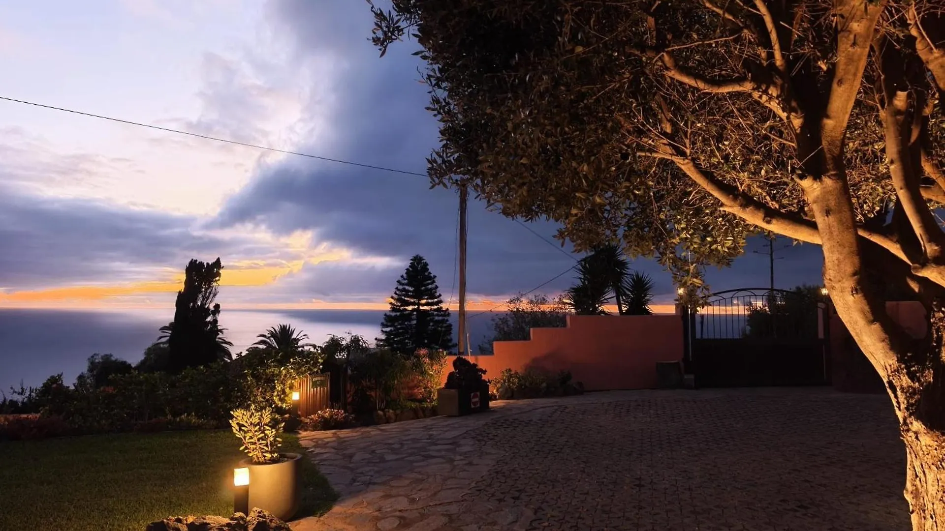 Great Views & Heated Pool - El Perenquen 5 Apartment La Matanza De Acentejo